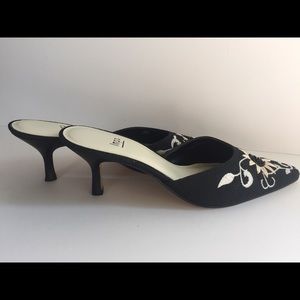 Impo Ladies 9-1/2 M Cloth Black Slides-3” Heel